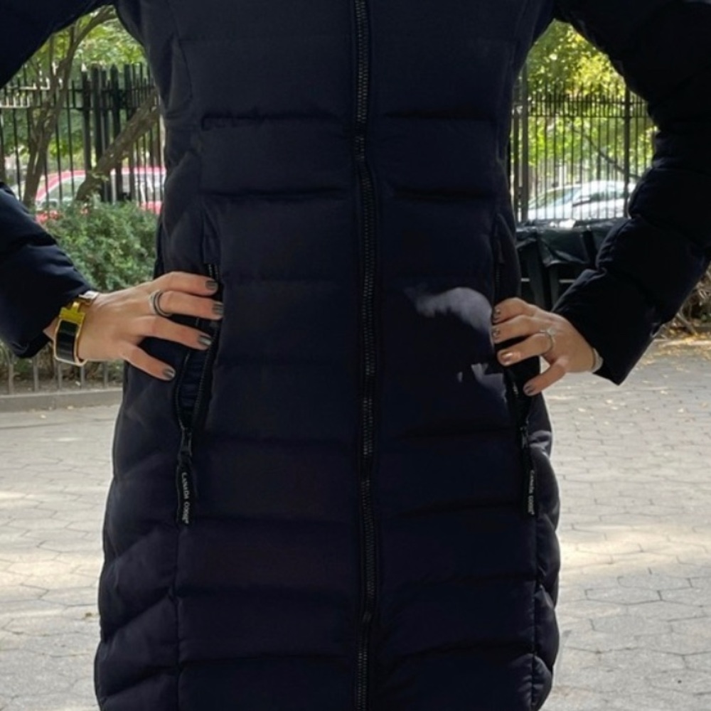 Candagoose dark blue small hole in the back